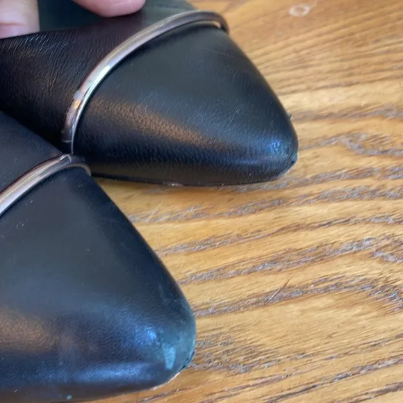 👔 AGL black leather pumps with silver bars on toes