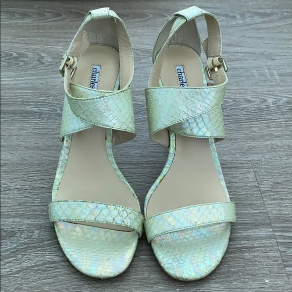 ❤️ Charles David Iridescent Snake Heels