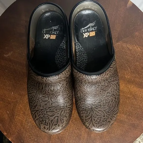 🔥 DANSKO XP20 CLOGS Textured Details - Women Sz 7.5-8 (38) EXCELLENT Condition