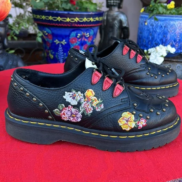 🌺 Dr. Martens Serova Rockabilly Floral Embroidered / Studded 3 Eye Oxfords