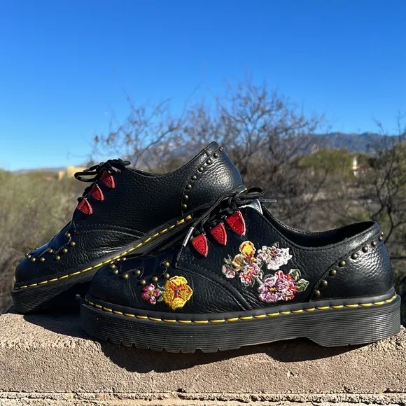 🌺 Dr. Martens Serova Rockabilly Floral Embroidered / Studded 3 Eye Oxfords