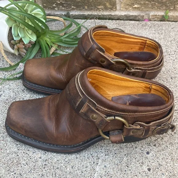 ☀️ Frye Harness Brown Leather Mules/ Clogs