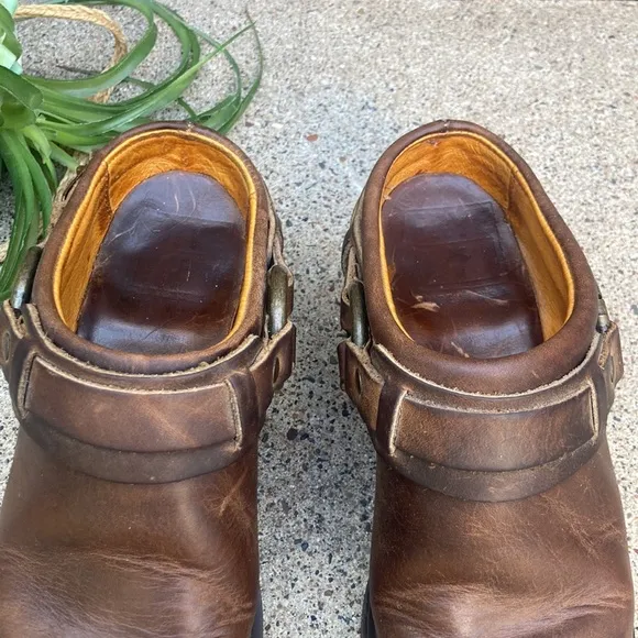 ☀️ Frye Harness Brown Leather Mules/ Clogs