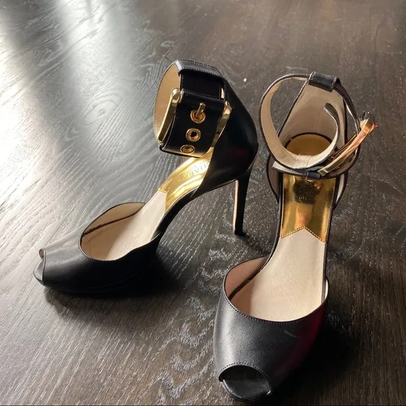 🛍️ Michael Michael Kors Black Open Toe Heels Size 8.5