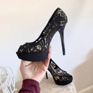🪞 NEW black stunning embroidered lace open toe heels