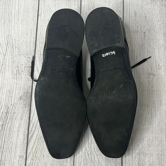 🔹 Salvatore Ferragamo Lace Up Oxfords