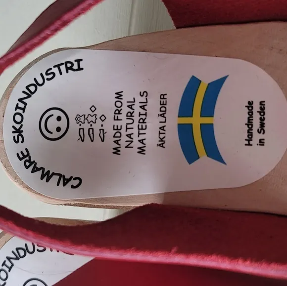 🆕️ Swedish Wooden Peep Toe Clogs