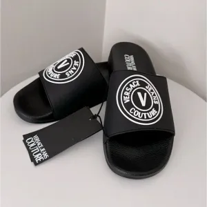 ⭕️ VERSACE JEANS Men’s Slippers Flit Flops Sandals Black Designer 43 US 10