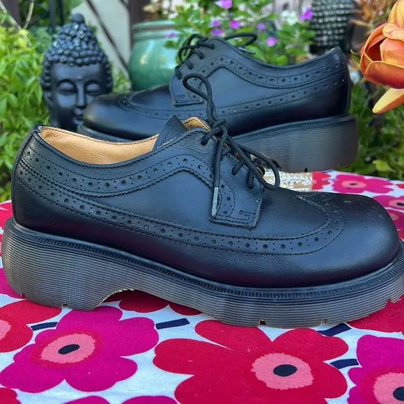 🏴󠁧󠁢󠁥󠁮󠁧󠁿 Vintage Dr. Martens Platform MIE Brogue Wingtip Oxfords UK 7