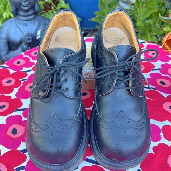 🏴󠁧󠁢󠁥󠁮󠁧󠁿 Vintage Dr. Martens Platform MIE Brogue Wingtip Oxfords UK 7