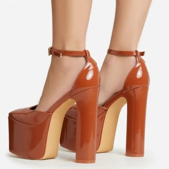 1- PLATFORM block heel patent leather ankles straps