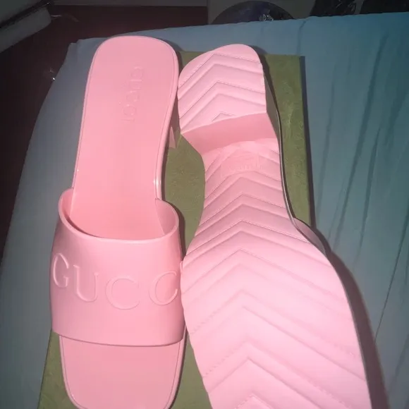 100 authentic Gucci PVC slides with heels (39)