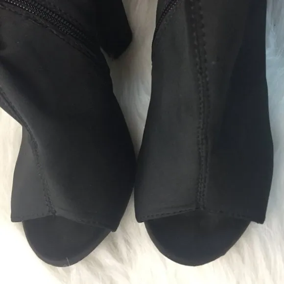 #1201 Rouge Open Toe Stretch Boots