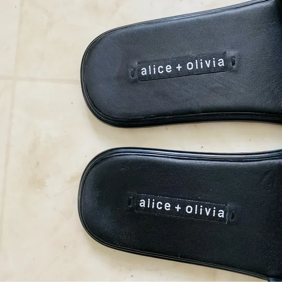 $175 Alice   Olivia Tami Crystal Striped Embellished Sandals Slides size 6