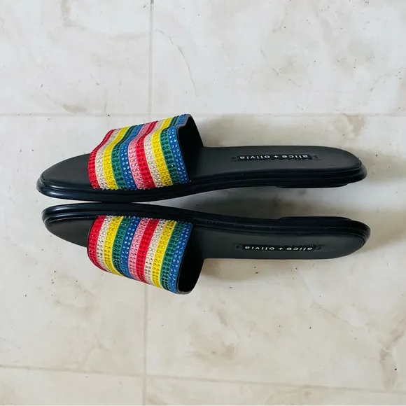 $175 Alice   Olivia Tami Crystal Striped Embellished Sandals Slides size 6