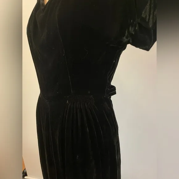 1940s Vintage Black Velvet Dress Hollywood Regency Pin Up Girl Rockabilly Small