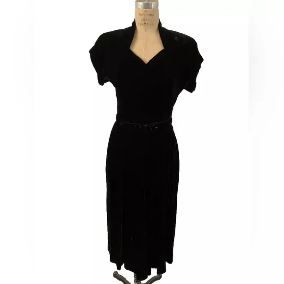 1940s Vintage Black Velvet Dress Hollywood Regency Pin Up Girl Rockabilly Small