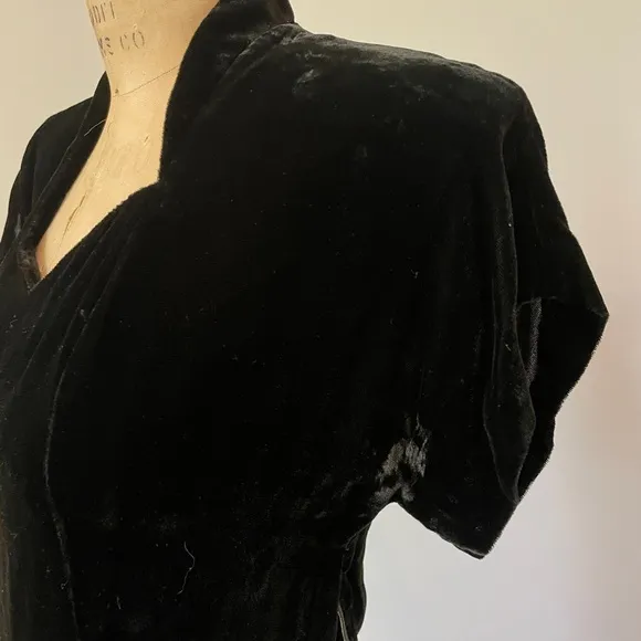 1940s Vintage Black Velvet Dress Hollywood Regency Pin Up Girl Rockabilly Small