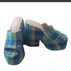 $330 Larroude Revolve Wanda Plaid Chunky Platform Heels 6.5