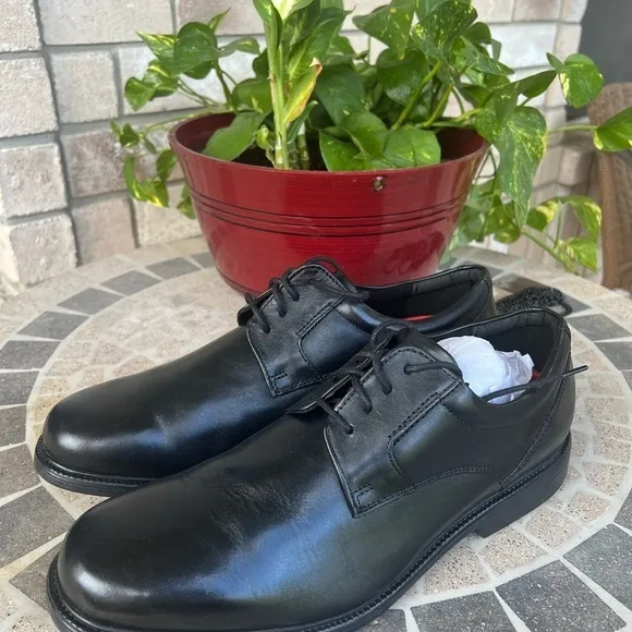 41. New without Box Rockport Black Lace-up Oxfords 12