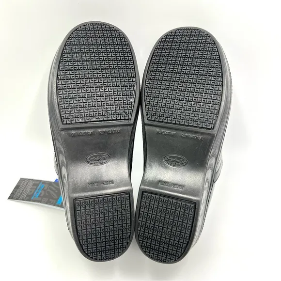7.5W 7.5 WIDE WIDTH Dr Scholls Women's Black Leather Dynamo Work Shoes Clogs
