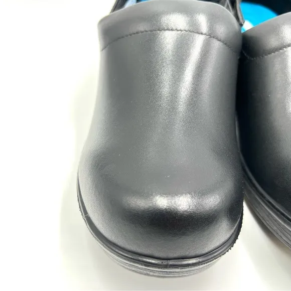 7.5W 7.5 WIDE WIDTH Dr Scholls Women's Black Leather Dynamo Work Shoes Clogs