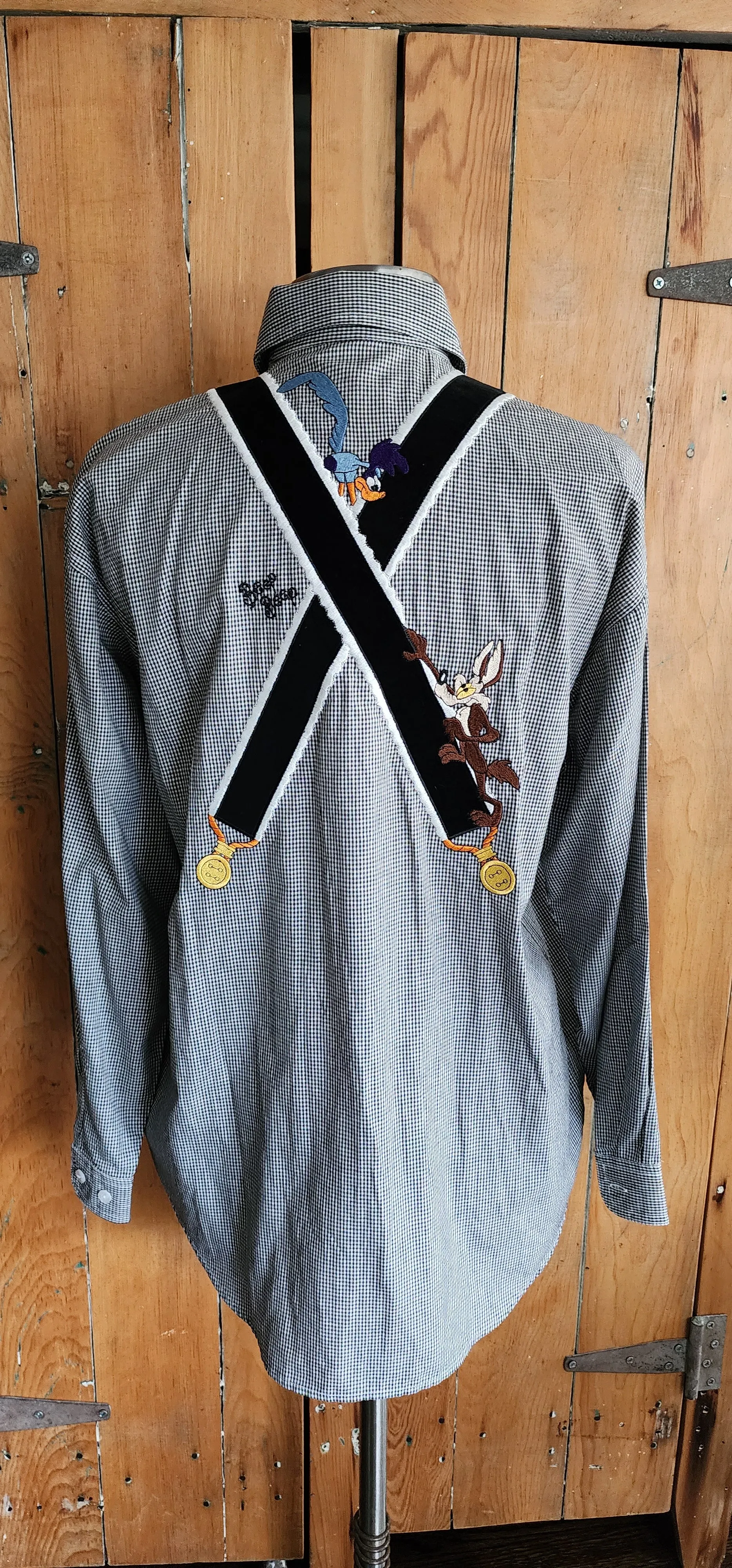 90s Warner Bros Shirt Button Down Checked Print Bugs Bunny Donald Duck