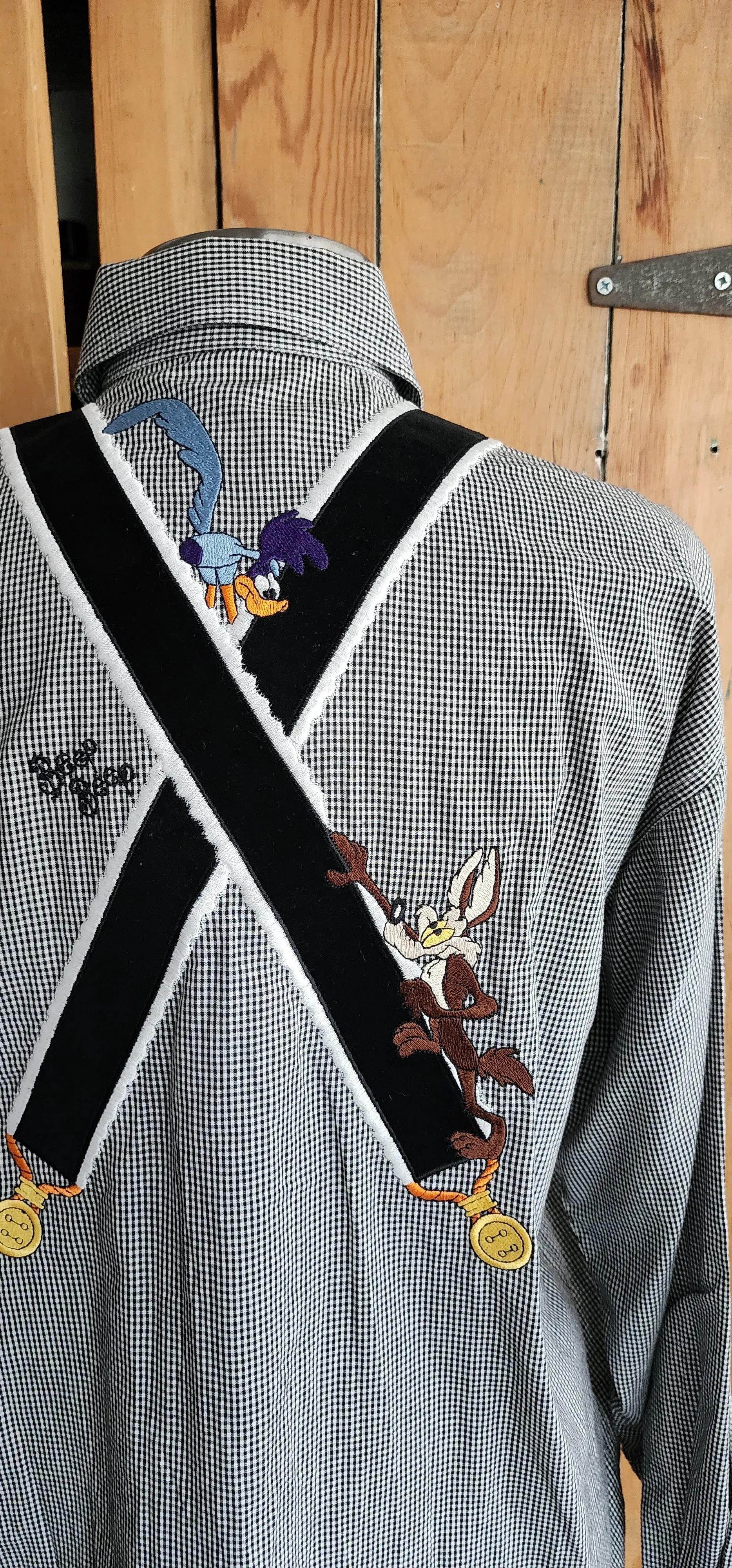 90s Warner Bros Shirt Button Down Checked Print Bugs Bunny Donald Duck