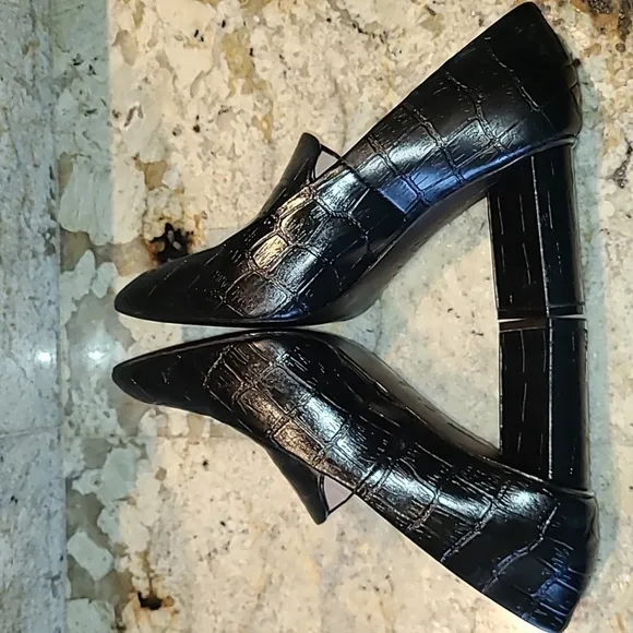 AD &amp; Daughter &quot;Esmea&quot; Heels  Women’s Sz 7 Black Leather Croc embossed. (#1134)