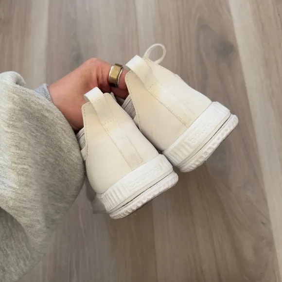 Adidas Bounce White Mesh Sneakers – Lightweight &amp; Comfortable