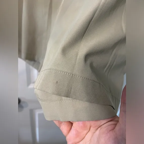 ADIDAS Men’s Khaki Golf Activewear Athletic Anti-Slip Grip Casual Shorts Sz 42