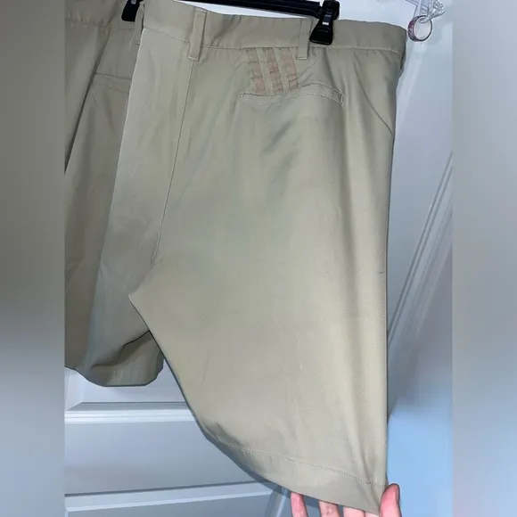 ADIDAS Men’s Khaki Golf Activewear Athletic Anti-Slip Grip Casual Shorts Sz 42