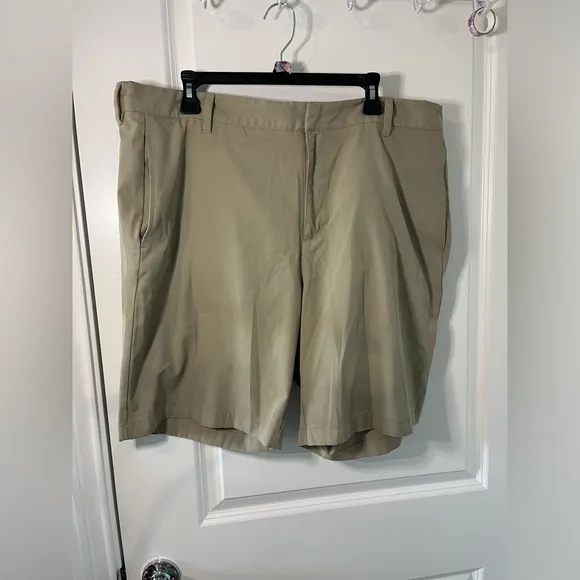ADIDAS Men’s Khaki Golf Activewear Athletic Anti-Slip Grip Casual Shorts Sz 42
