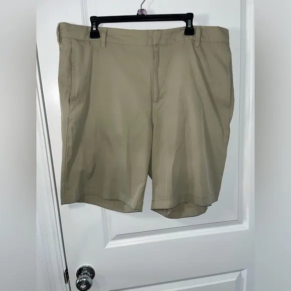 ADIDAS Men’s Khaki Golf Activewear Athletic Anti-Slip Grip Casual Shorts Sz 42