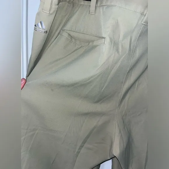 ADIDAS Men’s Khaki Golf Activewear Athletic Anti-Slip Grip Casual Shorts Sz 42