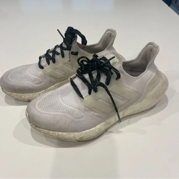 Adidas Women's high-performance running shoes with size 6