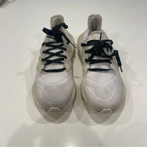 Adidas Women's high-performance running shoes with size 6