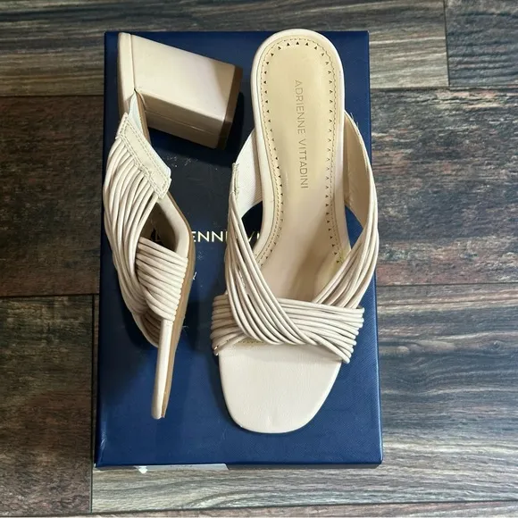 Adrienne Vittadini Annalee slip on heels size 7.5