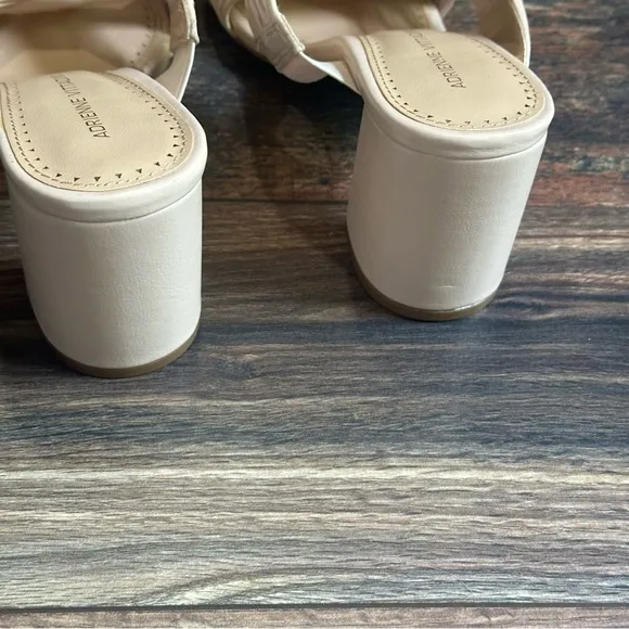 Adrienne Vittadini Annalee slip on heels size 7.5