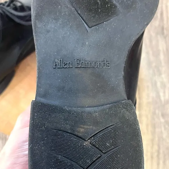 *AE by Allen Edmonds | Back Bay Leather Captoe Oxfords in Black Size 10D