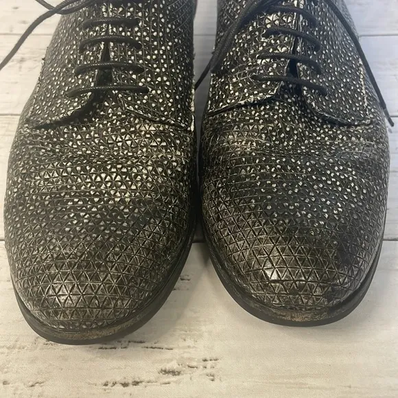 AGL Black and White Leather Lace Up Oxfords