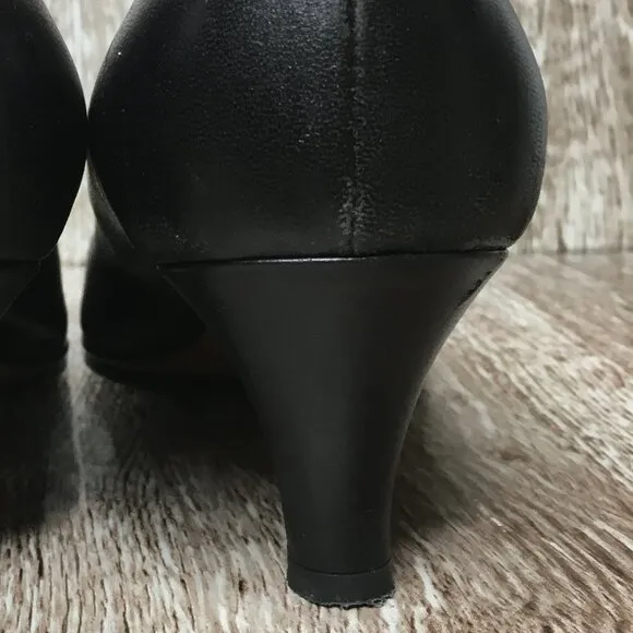 AGL Made in Italy Black Cap Toe Leather Pumps Heels 40 Size 10