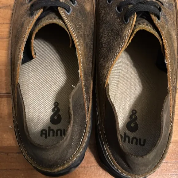 Ahnu Distressed Leather Brown Slip On Oxfords Fold Back Loafer
