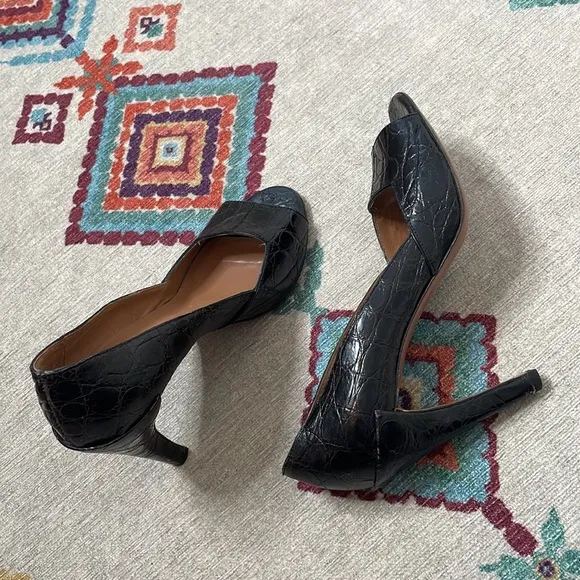 Alaia Open Toe Croc pumps
