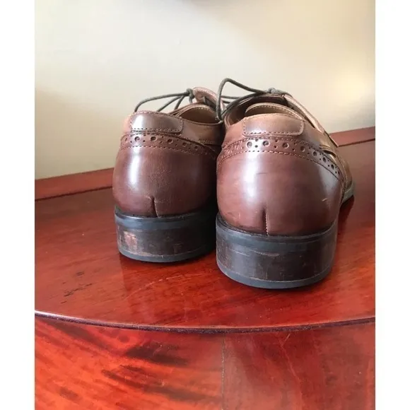 Aldo brown wing tip oxfords size 11.  Case 023.  0820