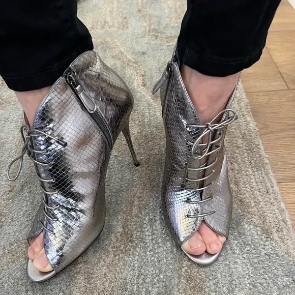 Alexandre Birman Snakeskin Silver Lace Up Open Toe Ankle Heels/Booties Size 9.5