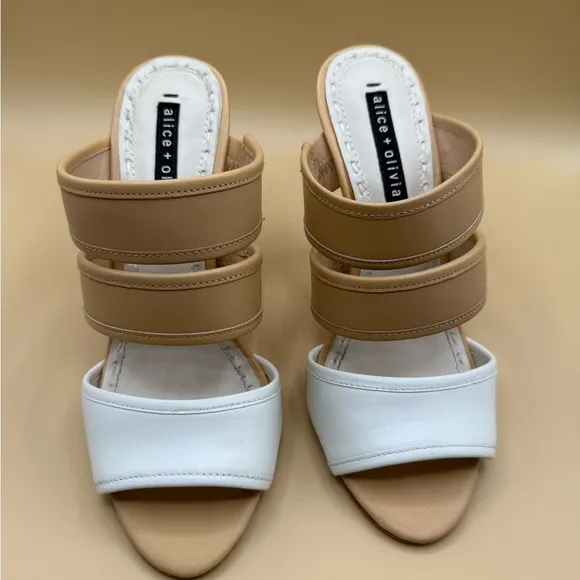 Alice   Olivia Graciela Multi Band Slides Size 39.5