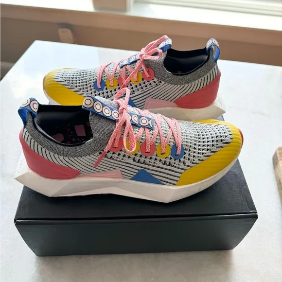 Allbirds Women's Tree Flyer 2 Zipeng Zhu Collab, EUC 9.5