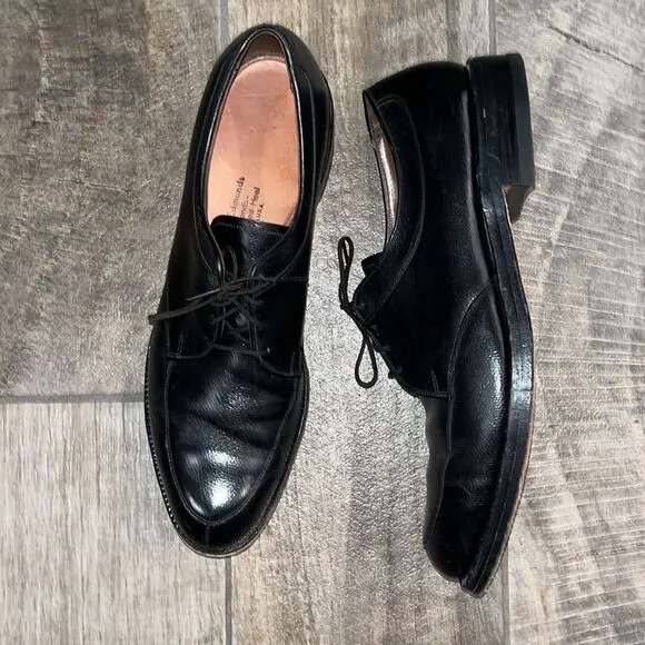 Allen Edmonds Ostendo cushioned heel black leather oxfords