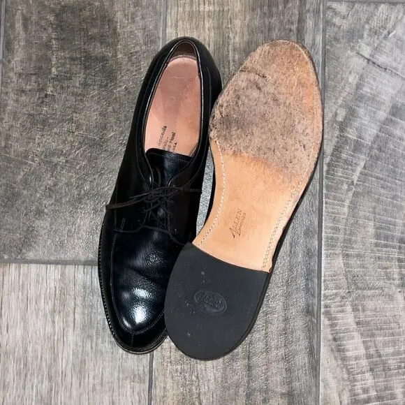 Allen Edmonds Ostendo cushioned heel black leather oxfords